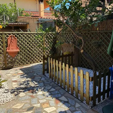 Casa Vacanze Nonna Franca Cabras Exterior photo